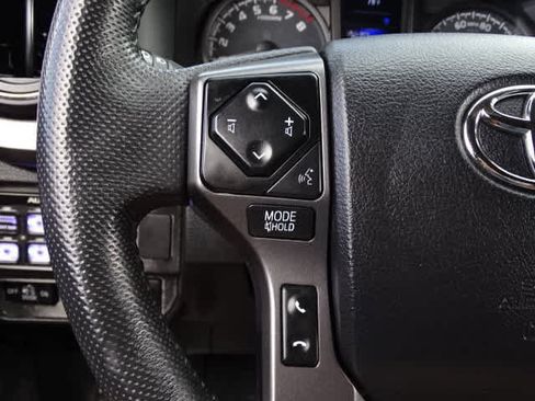 Used 2022 Toyota Tacoma TRD Off-Road w/ Technology Package RWD image 37