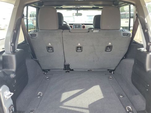 Used 2021 Jeep Wrangler Unlimited Sport image 9