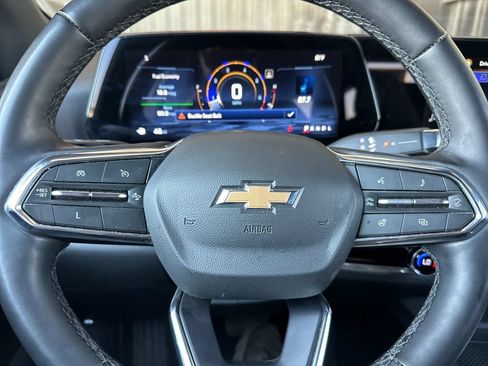 Used 2025 Chevrolet Equinox LT w/ Convenience Package II FWD image 27