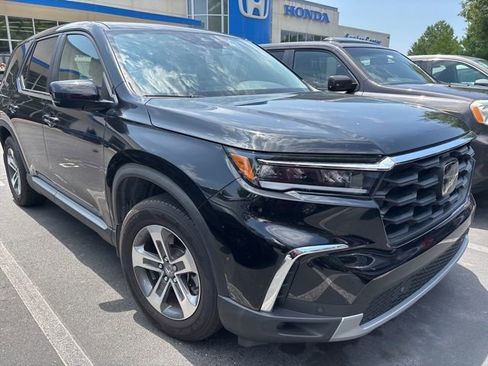 Used 2024 Honda Pilot EX-L image 3