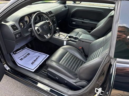 Used 2014 Dodge Challenger SXT Plus RWD image 14