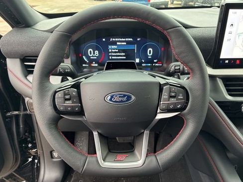Used 2026 Ford Explorer ST image 31