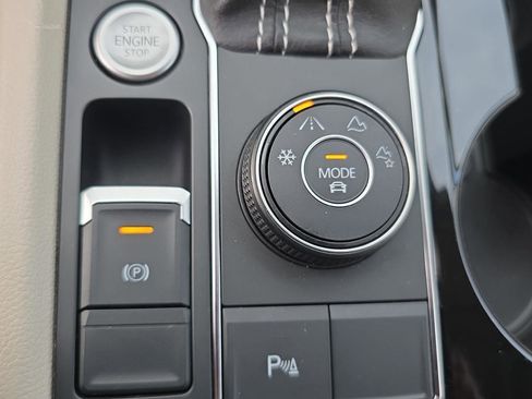 Used 2021 Volkswagen Atlas SEL image 21