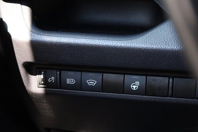 Used 2025 Toyota RAV4 XLE w/ Weather Package AWD/4WD image 19