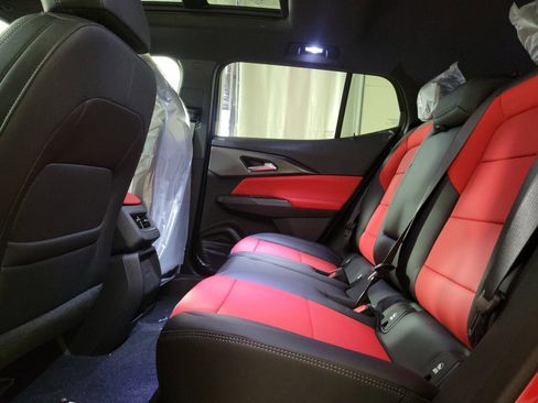 New 2025 Chevrolet Equinox EV RS image 17