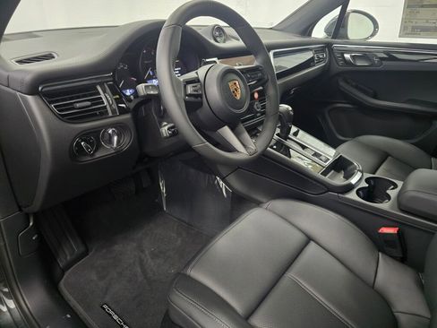 New 2026 Porsche Macan Turbo image 4