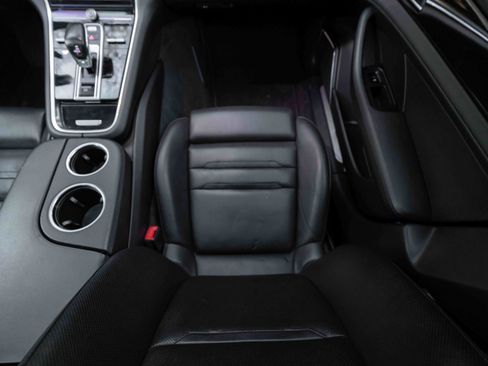 Used 2017 Porsche Panamera image 62