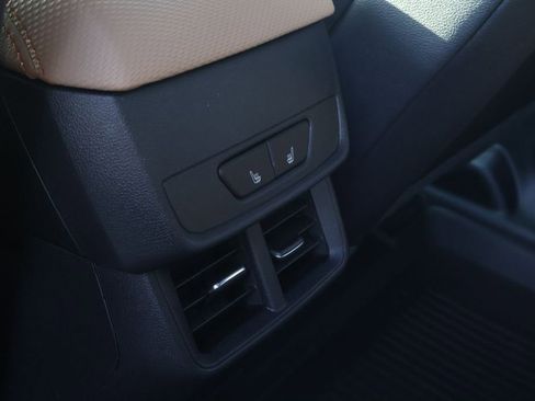 New 2026 Chevrolet Equinox ACTIV w/ Convenience Package III FWD image 40