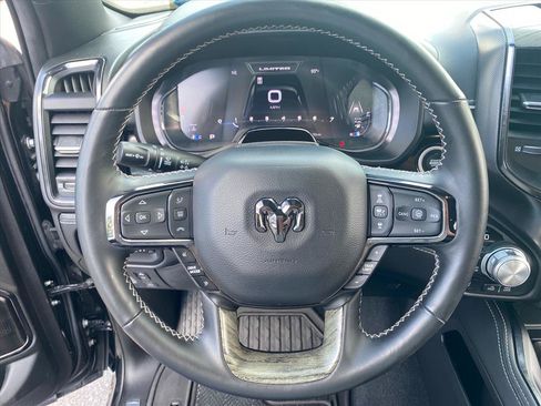 Used 2025 RAM 1500 Limited AWD/4WD image 10