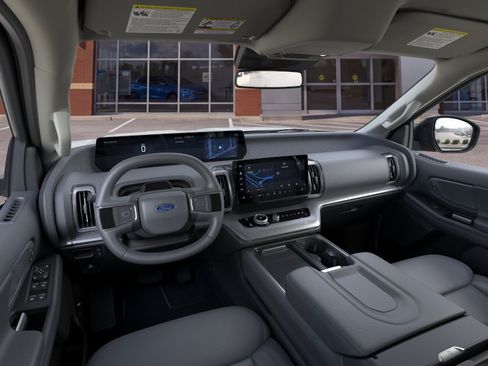 New 2026 Ford Expedition Active RWD image 9