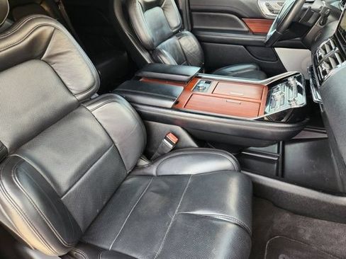 Used 2020 Lincoln Navigator Reserve w/ Equipment Group 208A Reserve RWD image 13