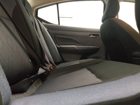 Used 2025 Nissan Versa SV FWD image 19