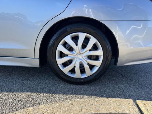 Used 2015 Subaru Legacy 2.5i AWD/4WD image 6