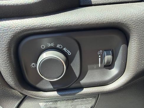 Used 2022 RAM 5500 Tradesman AWD/4WD image 14