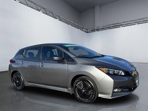 Used 2024 Nissan Leaf SV Plus image 8