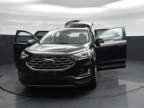 Used 2019 Ford Edge SEL w/ Equipment Group 201A AWD/4WD image 29