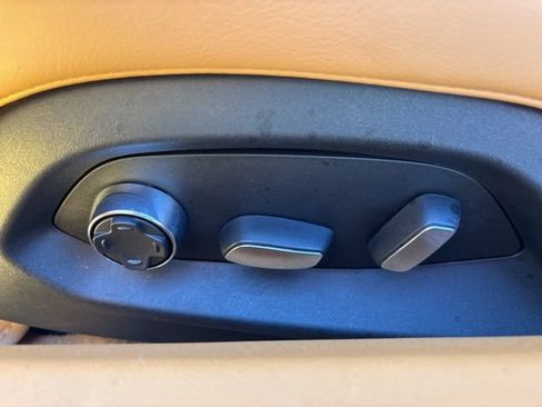 Used 2022 Chevrolet Corvette Stingray Premium Cpe w/ Z51 Performance Package image 23