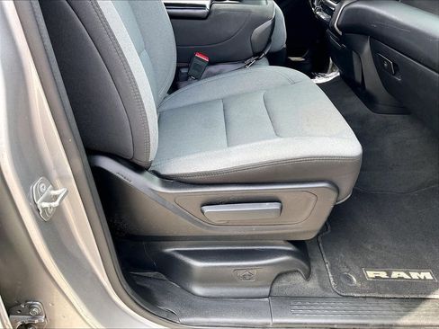 Used 2022 RAM 1500 Big Horn AWD/4WD image 35