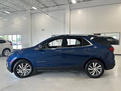 Used 2022 Chevrolet Equinox Premier AWD/4WD image 9