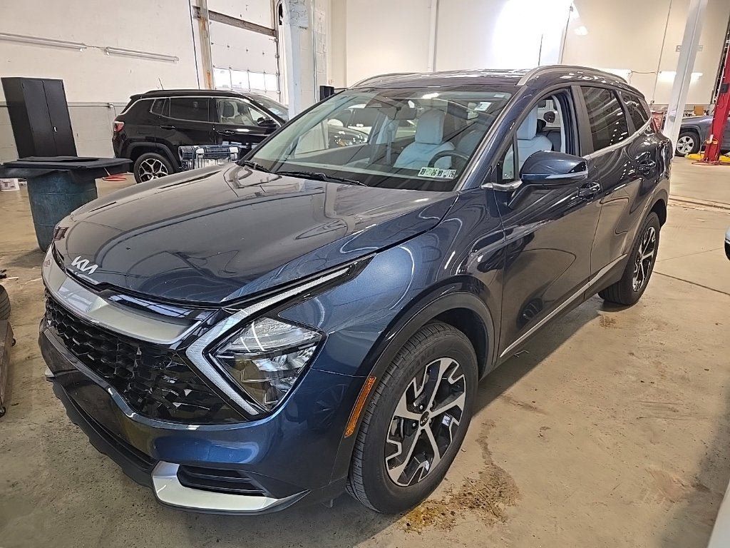 Used 2023 Kia Sportage EX AWD/4WD image 1