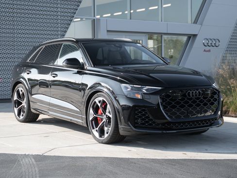 New 2026 Audi RS Q8 performance image 2