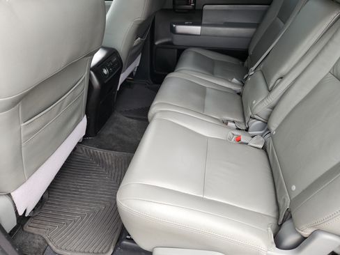 Used 2018 Toyota Sequoia SR5 RWD image 29