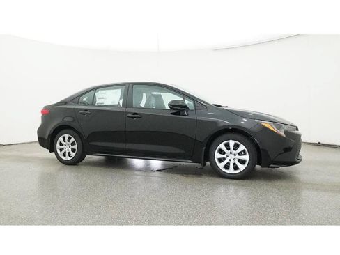 Used 2025 Toyota Corolla LE FWD image 33