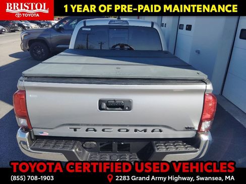 Certified 2022 Toyota Tacoma SR5 AWD/4WD image 29