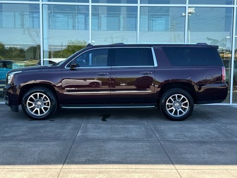 Used 2017 GMC Yukon XL Denali w/ Open Road Package AWD/4WD image 6