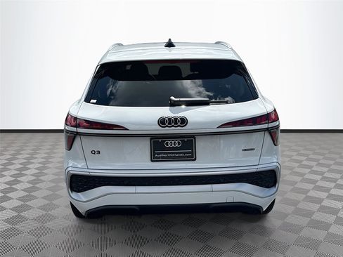 New 2026 Audi Q3 quattro 2.0T image 6
