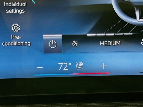 Used 2025 BMW X5 sDrive40i w/ M Sport Package image 22