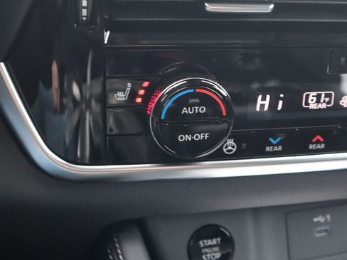 New 2026 Nissan Rogue Platinum image 18