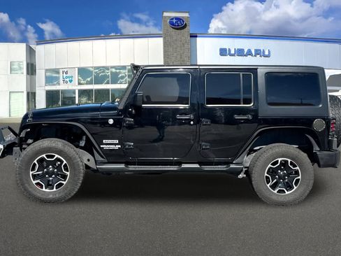 Used 2013 Jeep Wrangler Unlimited Sport AWD/4WD image 9
