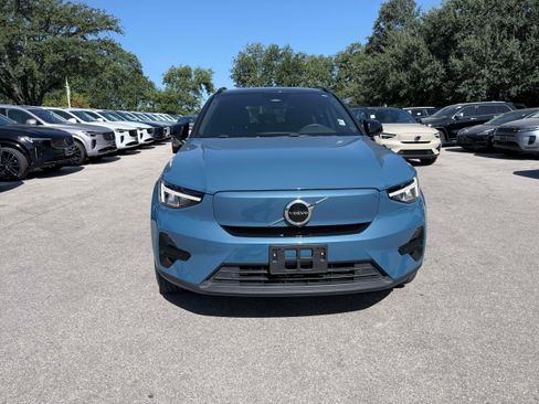 Certified 2023 Volvo XC40 Recharge Core AWD/4WD image 8