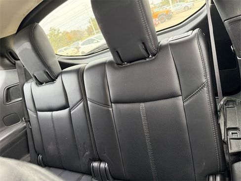 Used 2016 Nissan Pathfinder Platinum w/ Cargo Package image 11