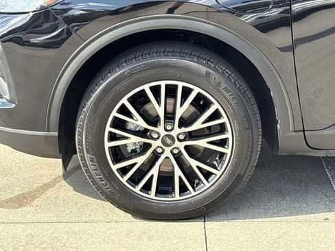 Certified 2025 Ford Escape SE image 11