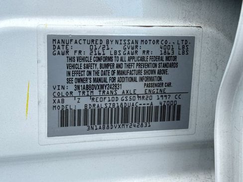 Used 2021 Nissan Sentra SR w/ SR Premium Package FWD image 19