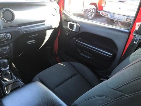 Certified 2019 Jeep Wrangler Unlimited Sport S image 21