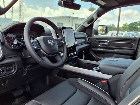 New 2026 RAM 1500 Laramie AWD/4WD image 12