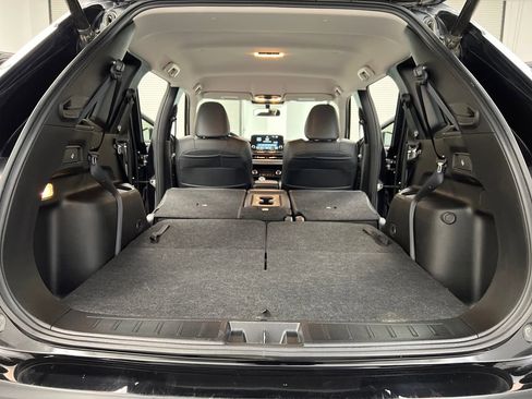 Used 2023 Mitsubishi Outlander SE image 35