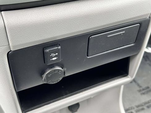 Used 2020 Toyota Sienna LE FWD image 28