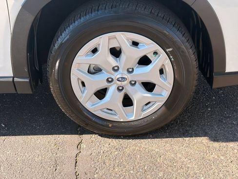 Used 2022 Subaru Forester AWD/4WD image 9