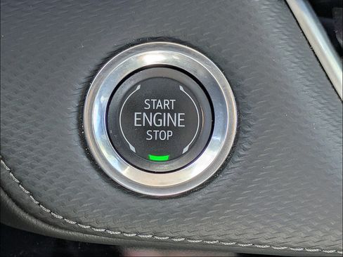 Used 2025 Chevrolet Equinox LT w/ Convenience Package II FWD image 30