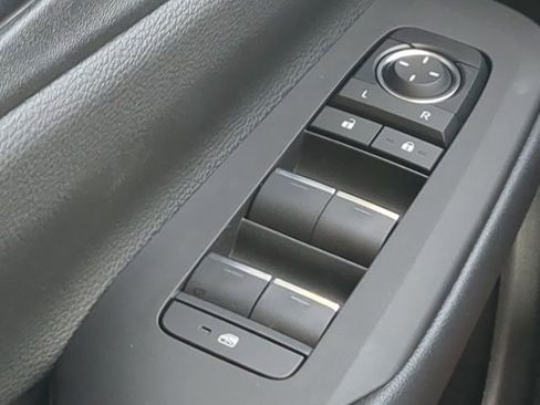 New 2026 Toyota Prius Plug-In Hybrid FWD image 22