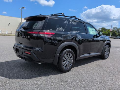New 2026 Nissan Pathfinder SV FWD image 5