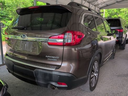 Used 2019 Subaru Ascent Limited w/ Popular Package #3 AWD/4WD image 3