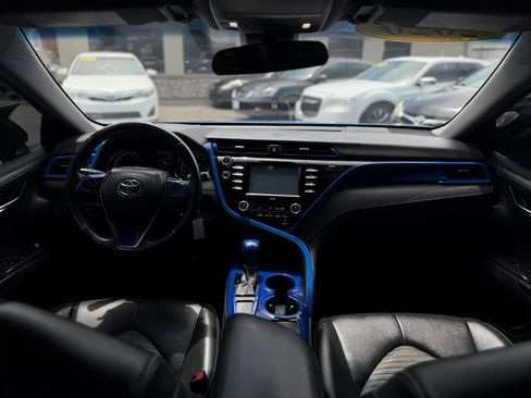 Used 2020 Toyota Camry SE image 37