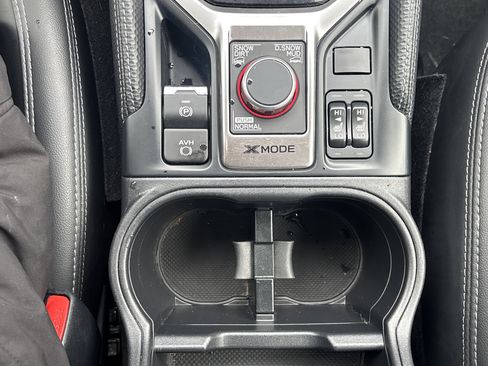 Used 2022 Subaru Forester Limited image 32