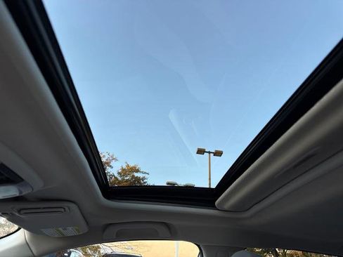 Used 2023 Subaru Crosstrek 2.0i Premium image 21