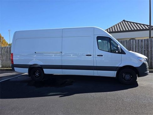 Used 2024 Mercedes-Benz Sprinter 3500 image 1